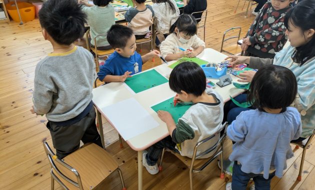 第一園 へびの凧作り 1月15日